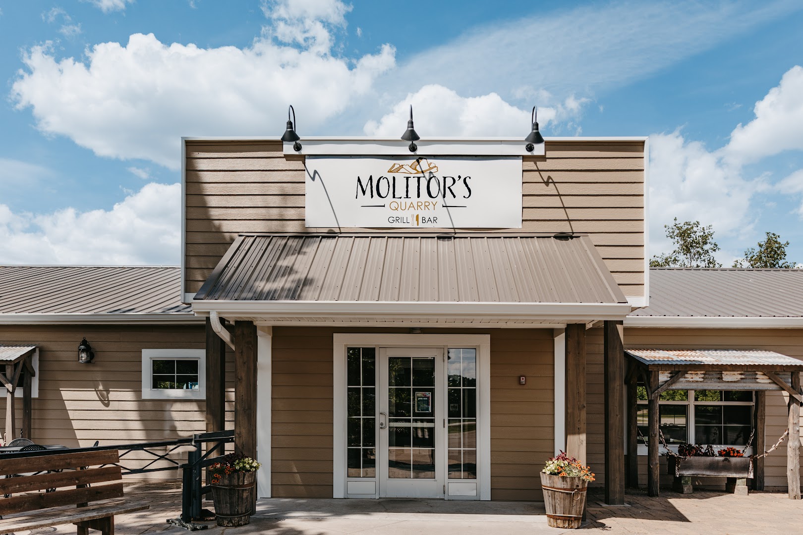 Molitor's Quarry Grill & Bar in Sauk Rapids, MN